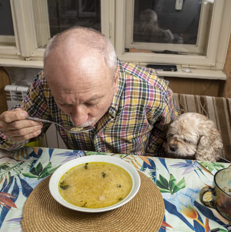 Alzheimer's care supports identity through familiar routines and home comfort