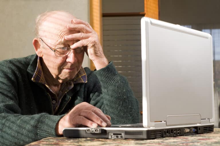 Alzheimer's care helps families recognize early memory changes and warning signs.